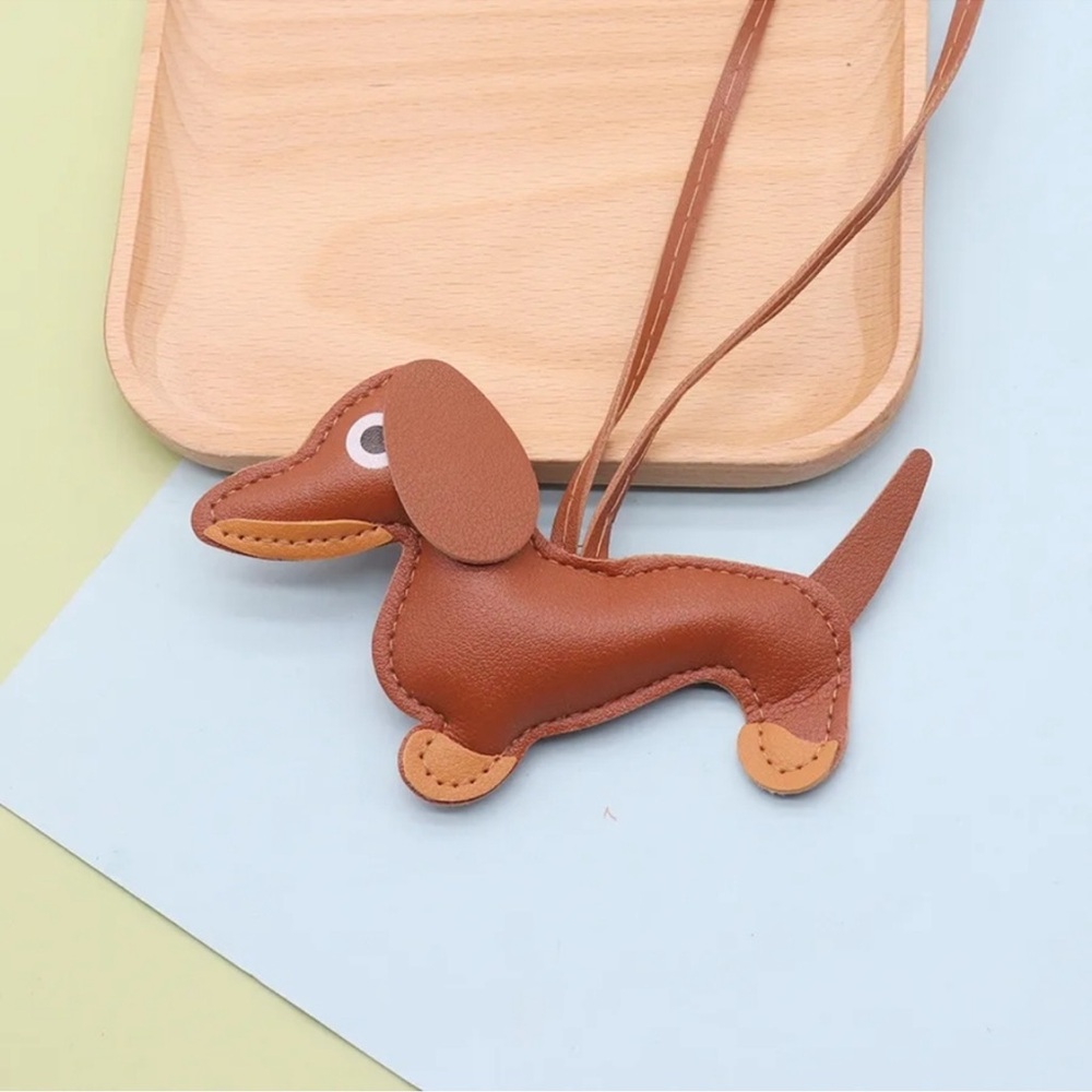 Dachshund Keychain, Dog Shaped Keychain Keyring Cute Leather bag charm New
